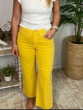 Judy Blue JB88777C Yellow Braided Waistband Wide Leg Crop Jeans – NWT